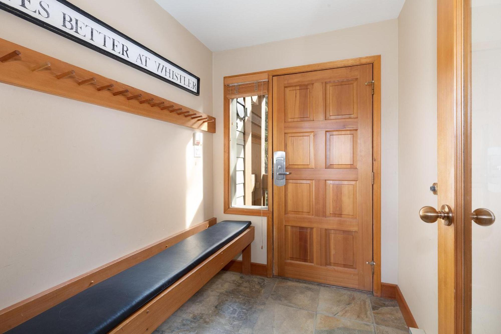 Alpine Greens 8 | Bright Townhome Near Blackcomb, Walk Or Shuttle To Skiing, Secure Parking Whistler Kültér fotó