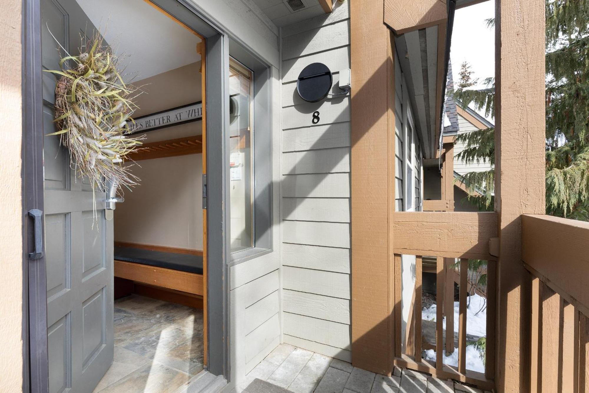 Alpine Greens 8 | Bright Townhome Near Blackcomb, Walk Or Shuttle To Skiing, Secure Parking Whistler Kültér fotó